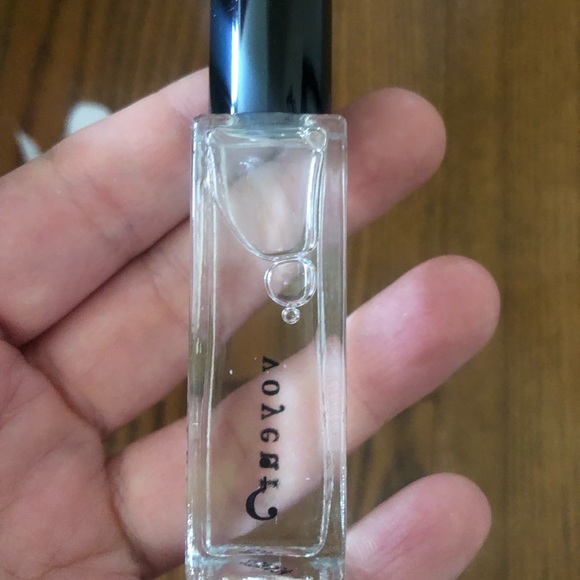 Riddle roll on fragrance oil in voyeur 8ml expires 12/2025 - Picture 5 of 10